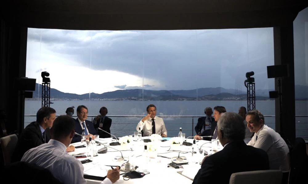 "Pax Mediterranea" από Μακρόν: "Κλείδωσε" η κοινή διακήρυξη των MED7 με ξεκάθαρες αναφορές σε κυρώσεις